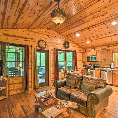 The Honeybee Cabin With Private Porch And Hot Tub Clarkesville Exterior photo