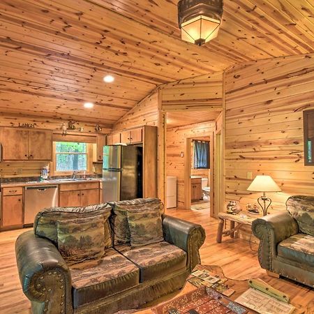 The Honeybee Cabin With Private Porch And Hot Tub Clarkesville Exterior photo