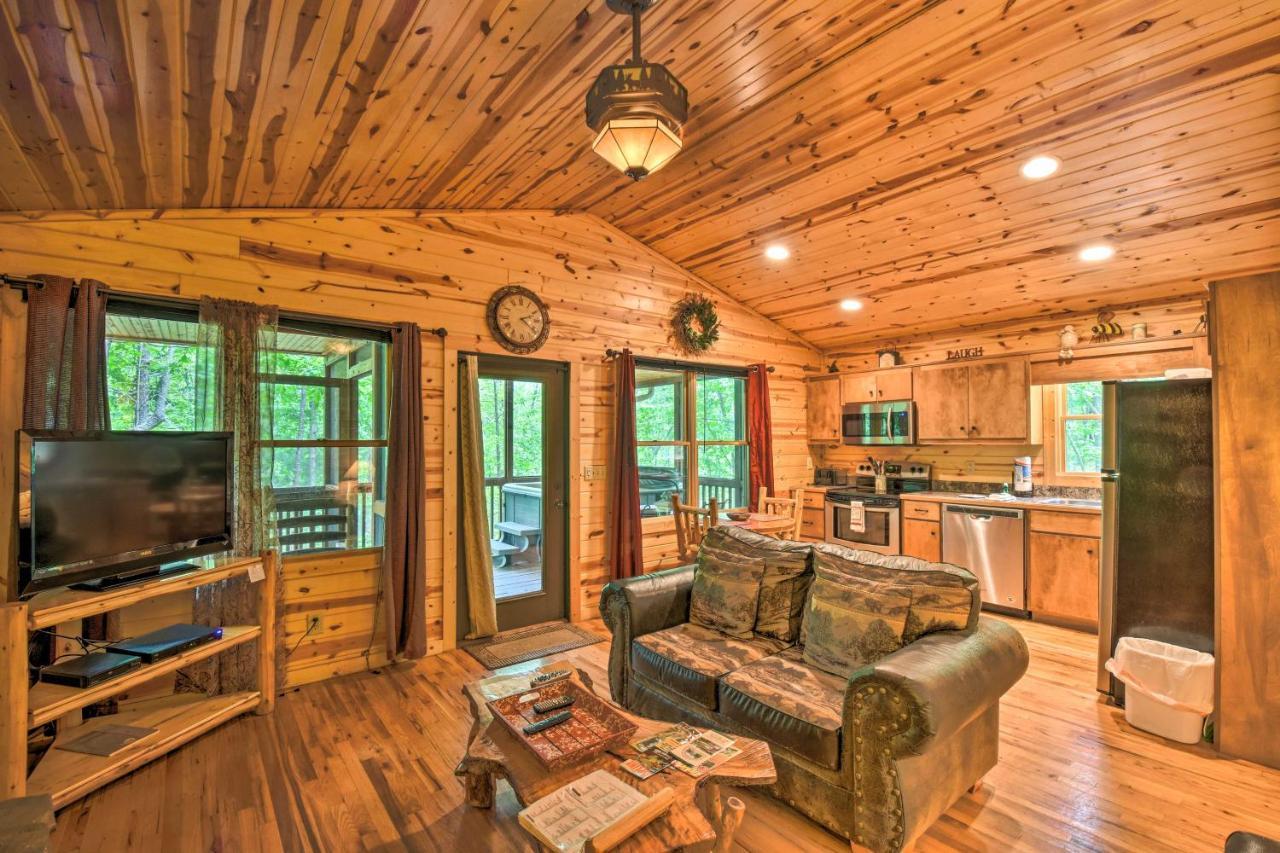 The Honeybee Cabin With Private Porch And Hot Tub Clarkesville Exterior photo