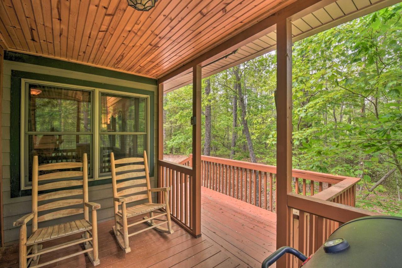 The Honeybee Cabin With Private Porch And Hot Tub Clarkesville Exterior photo