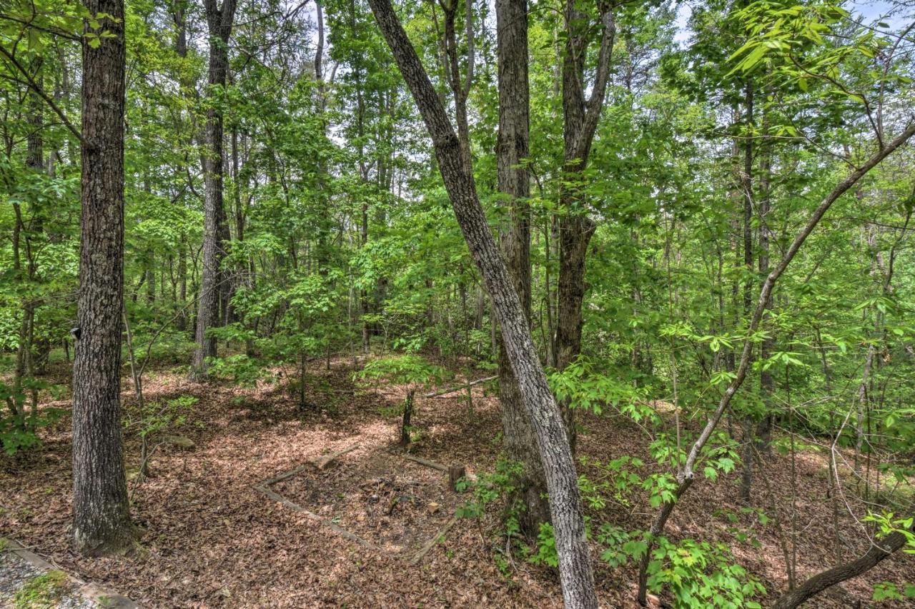 The Honeybee Cabin With Private Porch And Hot Tub Clarkesville Exterior photo