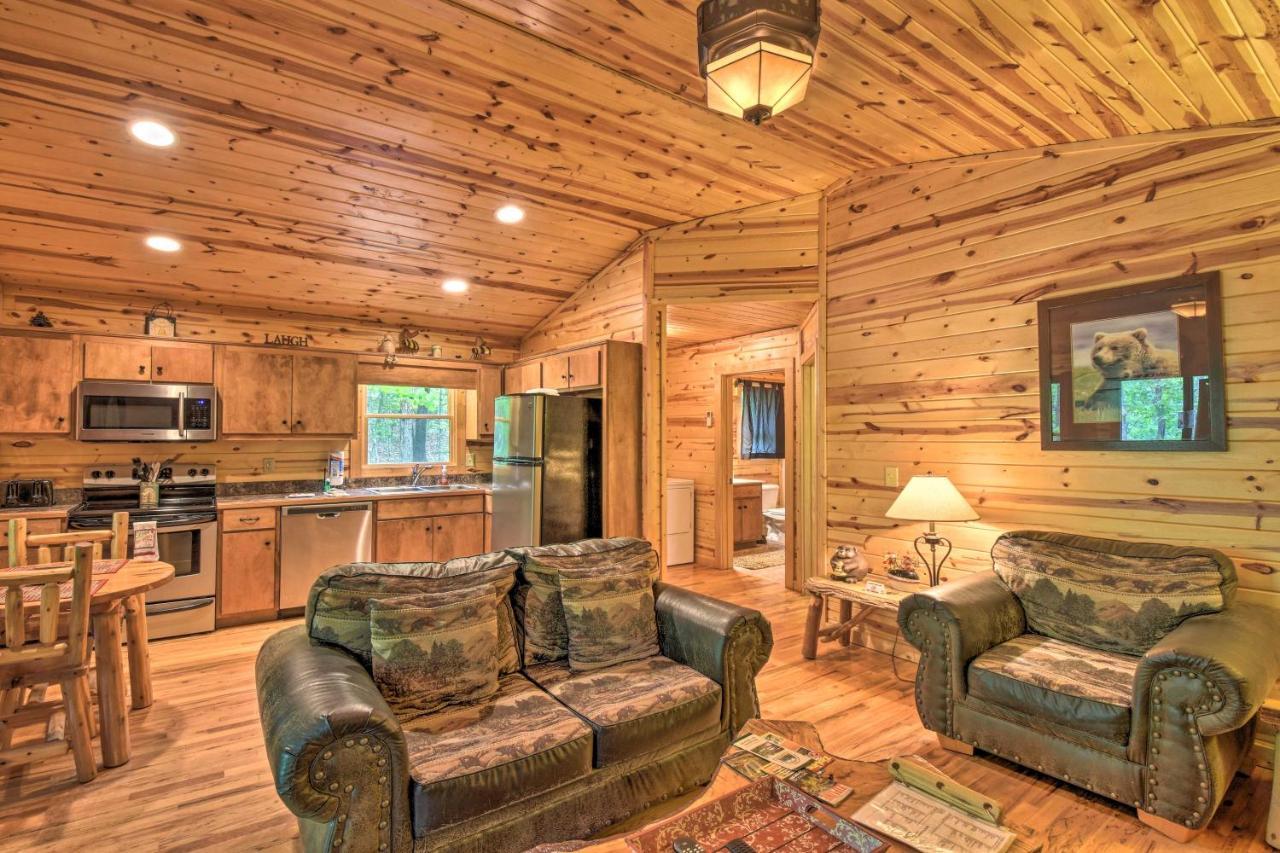 The Honeybee Cabin With Private Porch And Hot Tub Clarkesville Exterior photo